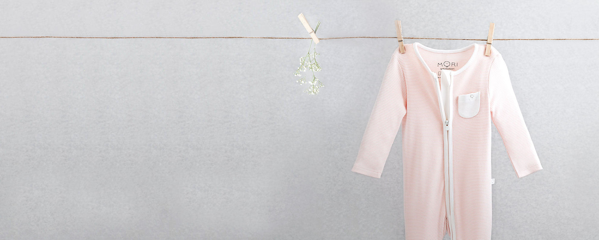 mori organic baby zip sleepsuit in pink